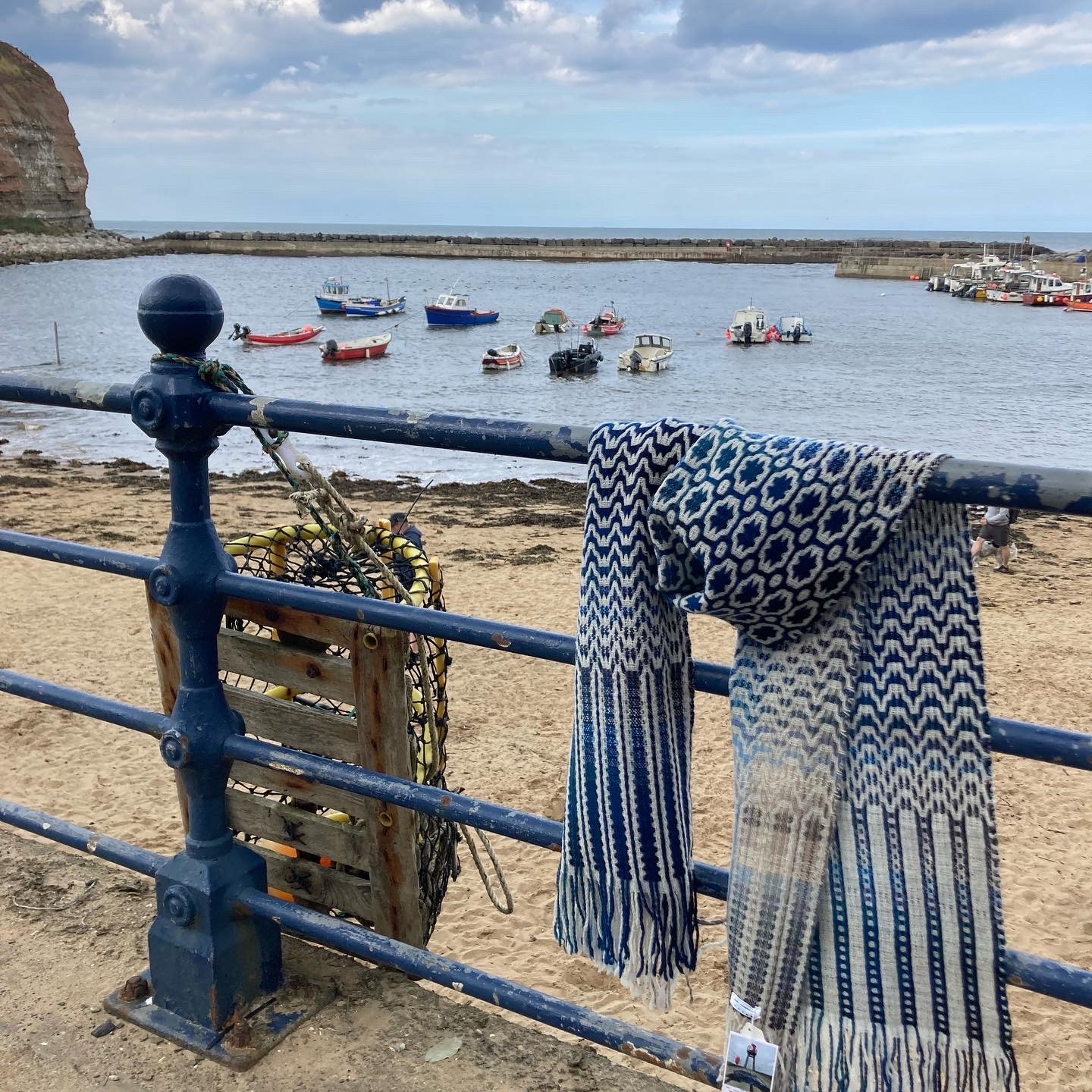 Staithes Seafront, lambswool, 40cm x 220cm